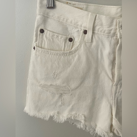 Levi’s 501 High-Rise White Denim Shorts - Picture 6 of 12